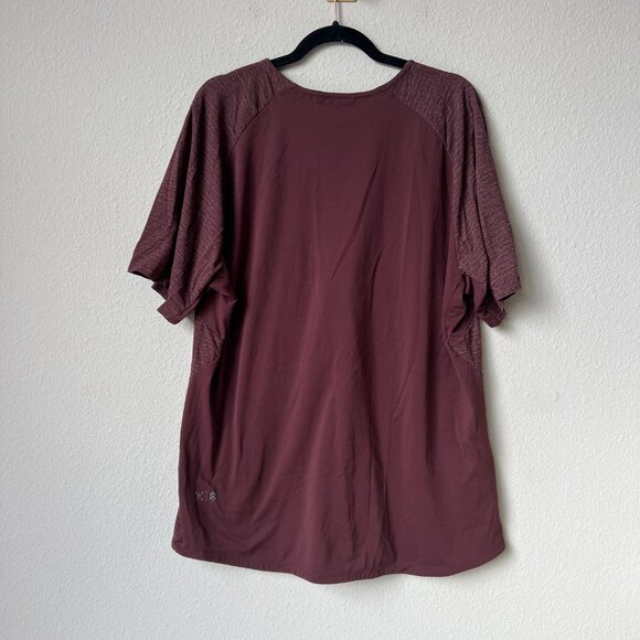 Lululemon x Barry’s Bootcamp Maroon Stronger As One Workout Tee - Picture 3 of 5